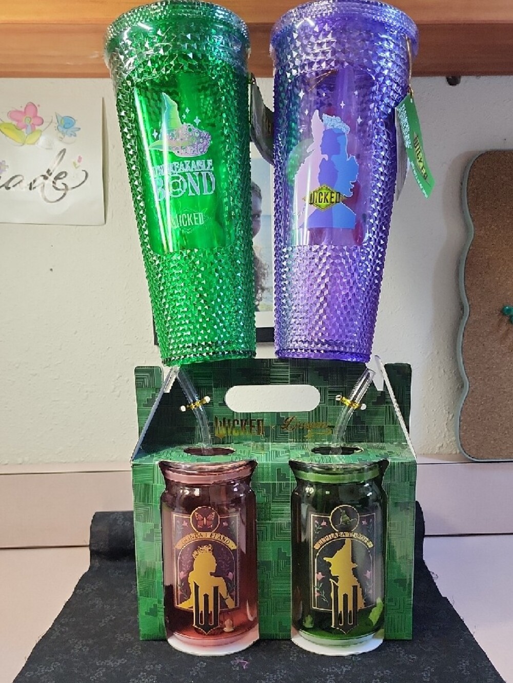 Wicked Set Of 16oz Glass Cups With Tops And Staws & 2 Plastic Tall Tumblers